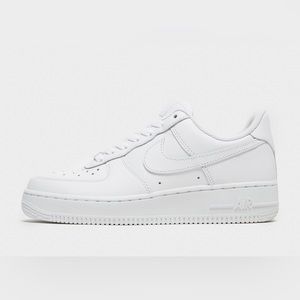 White Nike Air Force 1 women’s 8.5